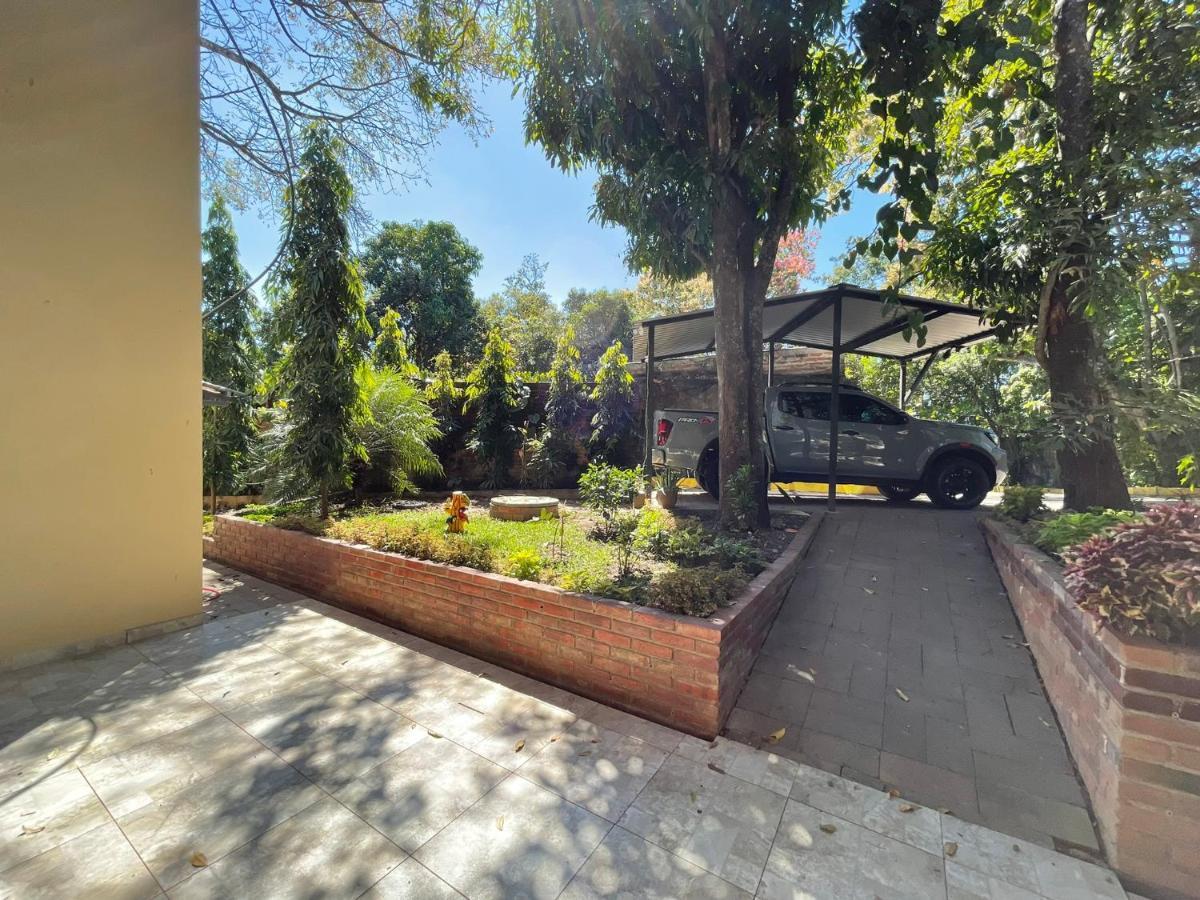 Villa Las Flores Сан Салвадор Екстериор снимка