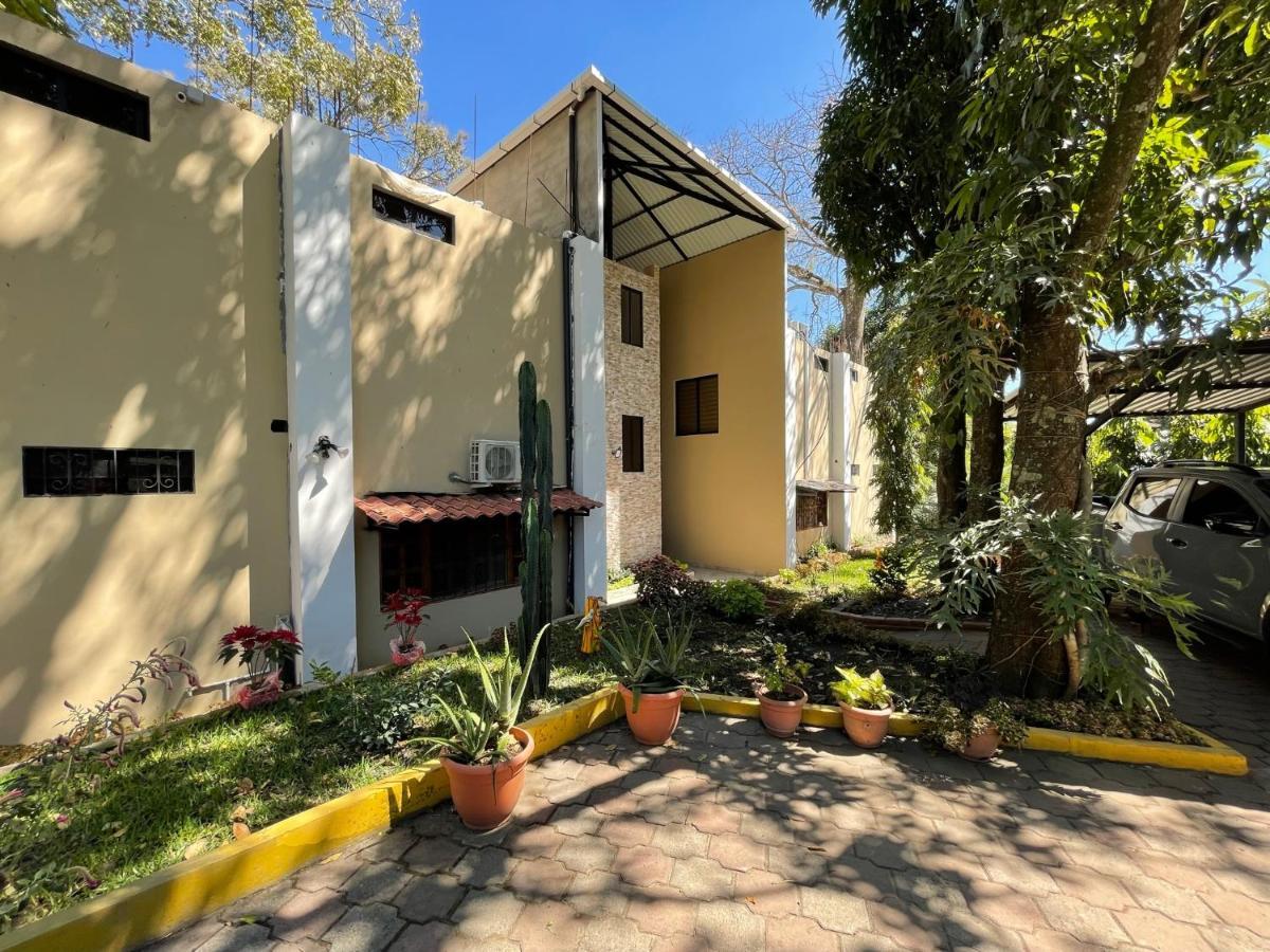 Villa Las Flores Сан Салвадор Екстериор снимка