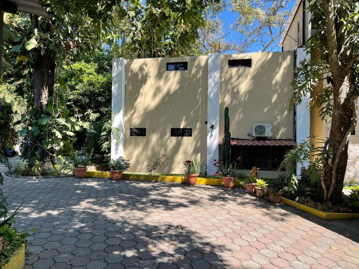 Villa Las Flores Сан Салвадор Екстериор снимка